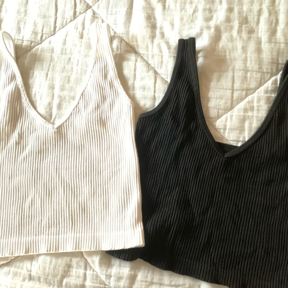 Free People Ribbed cropped tanks
